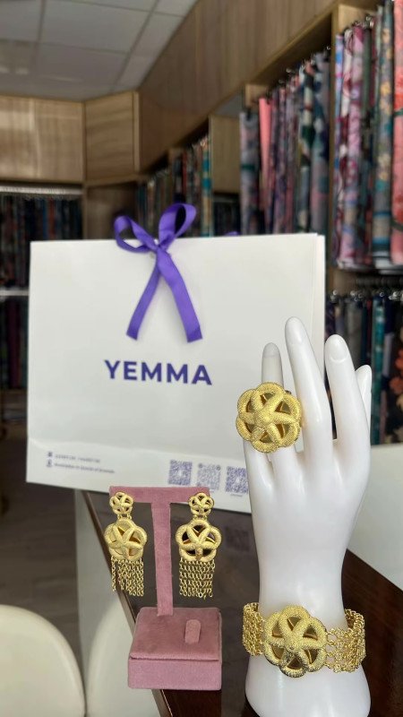Yemma j900